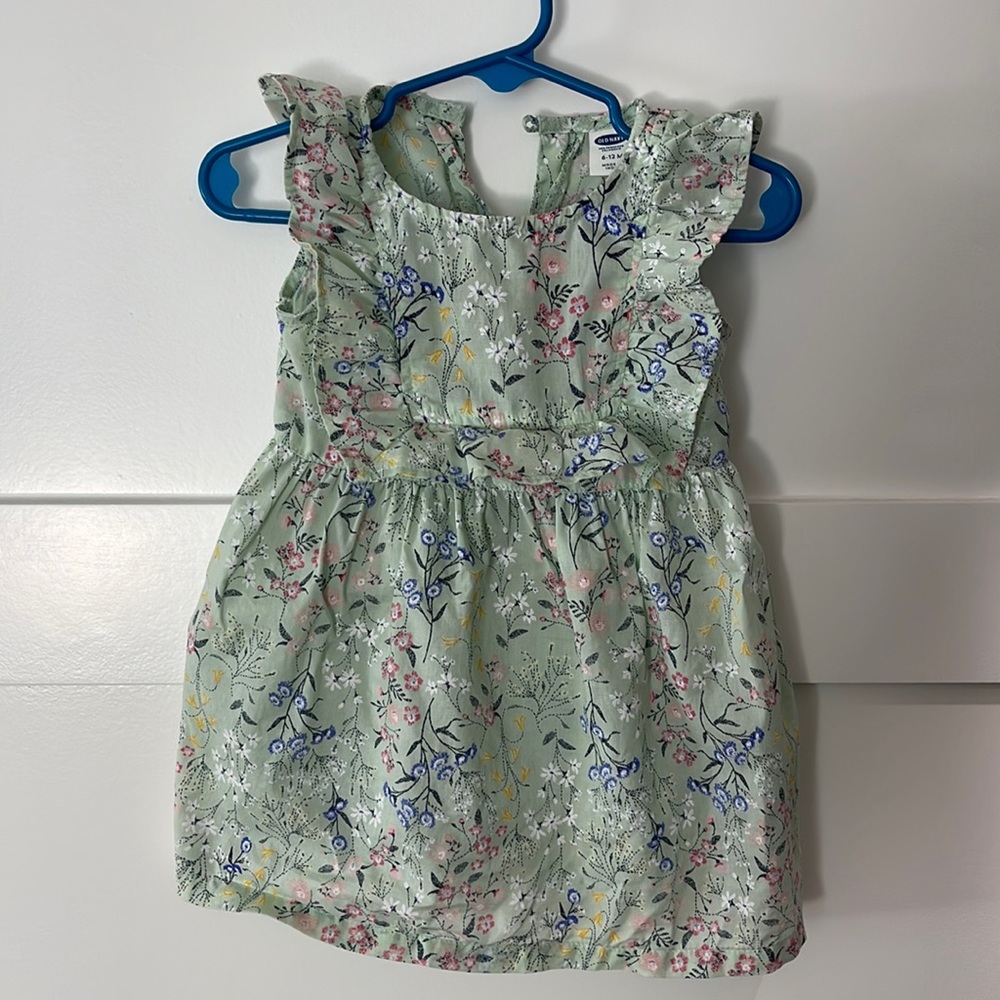 Old Navy baby girl dress, 6-12 month, rarely worn!